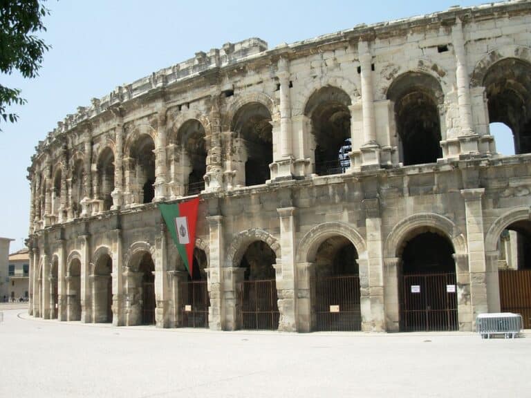 Guide Nîmes, Visite Nimes