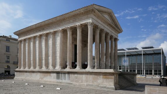 Visite Nîmes, Guide Touristique Nîmes, Visiter Nîmes