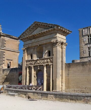 La Tour d'Aigues