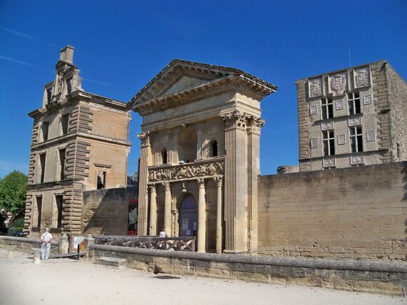 Visite de la Tour d'Aigues, Guide Provence, Guides Provence, Guide Vaucluse