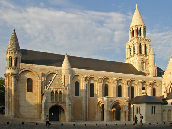 Guide Poitiers, Visiter Poitiers, Tourisme Poitiers