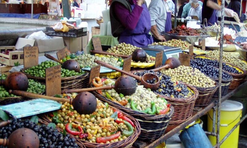 Marché Alpes maritimes, Marché Bandol, Marché Var, Visite de Uzès, Guide Uzès, Visite Guidée Uzès, Guide Occitanie, Visiter Occitanie, Visite Occitanie