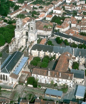 Guide Touristique Saint Jean Angély