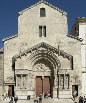 Cathédrale Saint Trophime, Guide Touristique Arles, Guide Arles, Visiter Arles