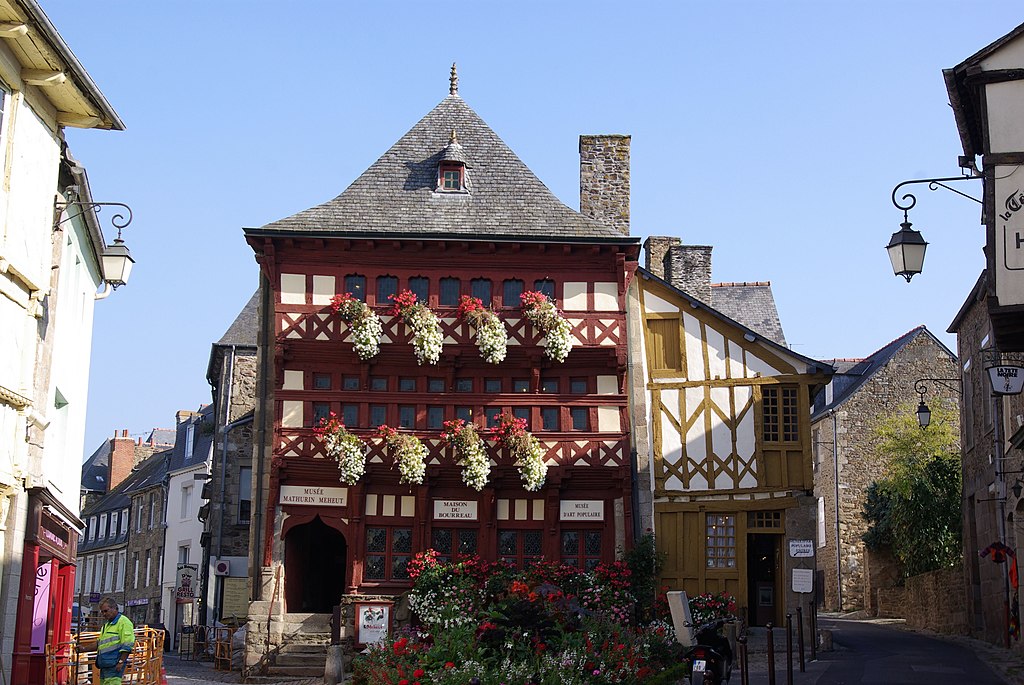 N°1 Guide Touristique Lamballe - Visite de Groupe - Guides France