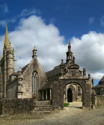 Visite Guidée Guimiliau, Guide Bretagne