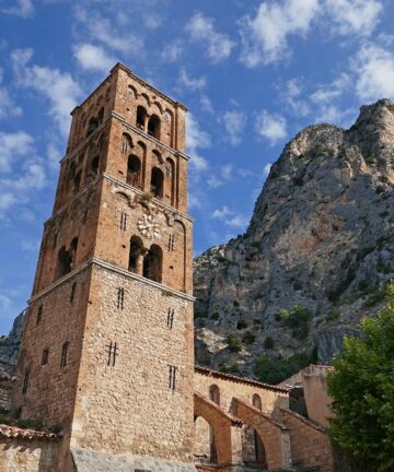 Moustiers Saintes Maries, Guide Moustiers Sainte Marie