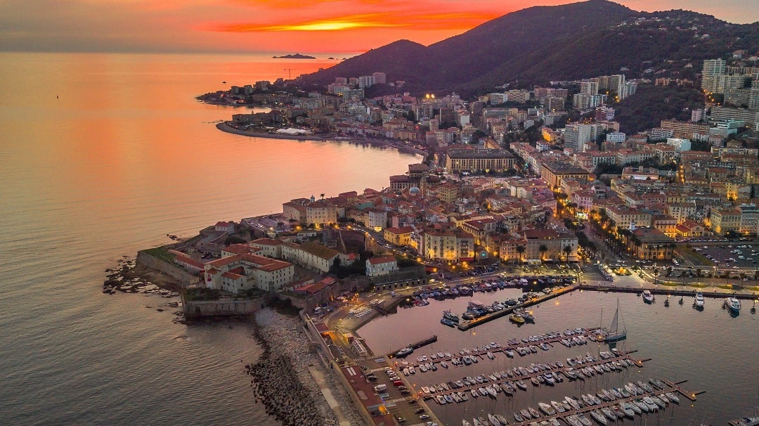 Visiter la Corse, Guide Ajaccio