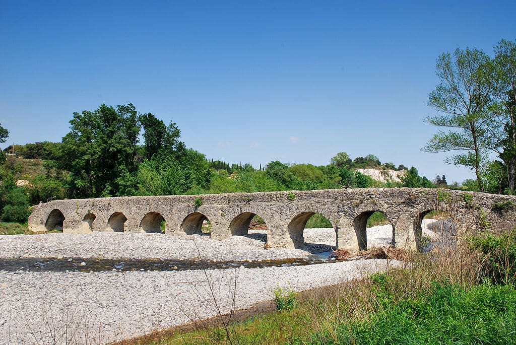 Visiter Viviers Visite Guidée Viviers sur Rhône, Guide Viviers sur Rhône