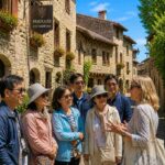 tourisme-perouges-groupe-asiatique-guide