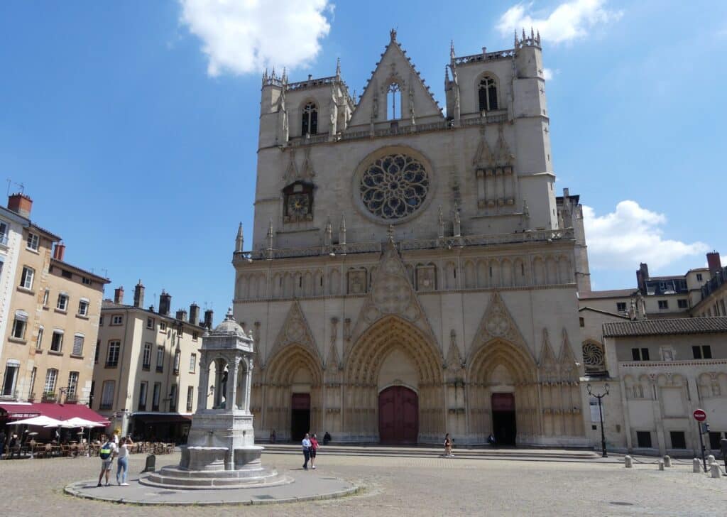 Cathédrale Saint Jean, Cathédrale Saint Jean Lyon, Visiter Lyon, Guide Lyon, Visite Guidée Lyon