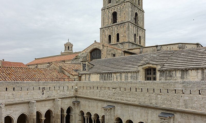 Cathédrale Saint Trophime, Guide Touristique Arles, Guide Arles, Visiter Arles