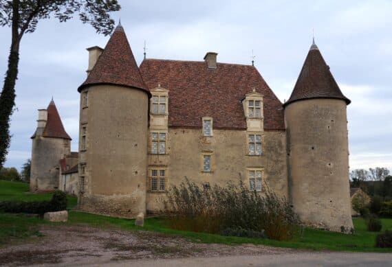 Visiter Chateau de Chareil Cintrat, Guide Chateau de Chareil Cintrat