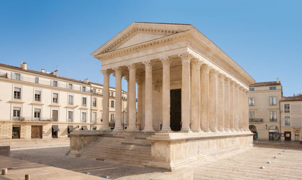 Maison Carrée de Nîmes, Maison Carré Nîmes, Guide Nîmes, Visiter Nîmes