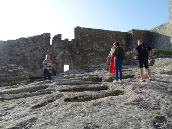 Visite Abbaye de Montmajour, Guide Provence, Guides Provence