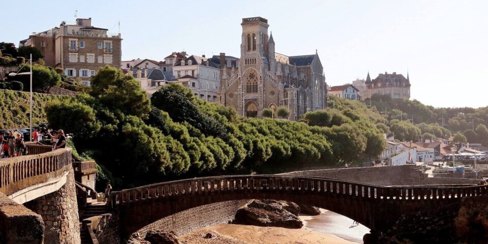 Visiter Biarritz, Guide Biarritz, Visite Guidée Biarritz, Guide Basque, Visiter le Pays Basque, Eglise Sainte Eugenie Biarritz