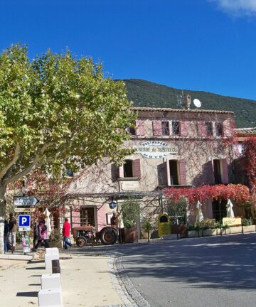 Guide Luberon, Visiter Luberon, Guide Rustrel