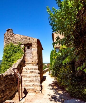 Villages Luberon, Guide Luberon, Visiter Menerbes, Guide Provence, Guides Provence