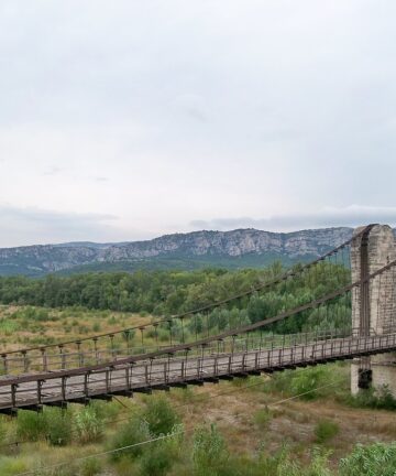 Guide Mérindol, Visiter Luberon, Guide Luberon