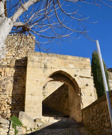 Visite de Robion, Guide Luberon, Visiter Luberon