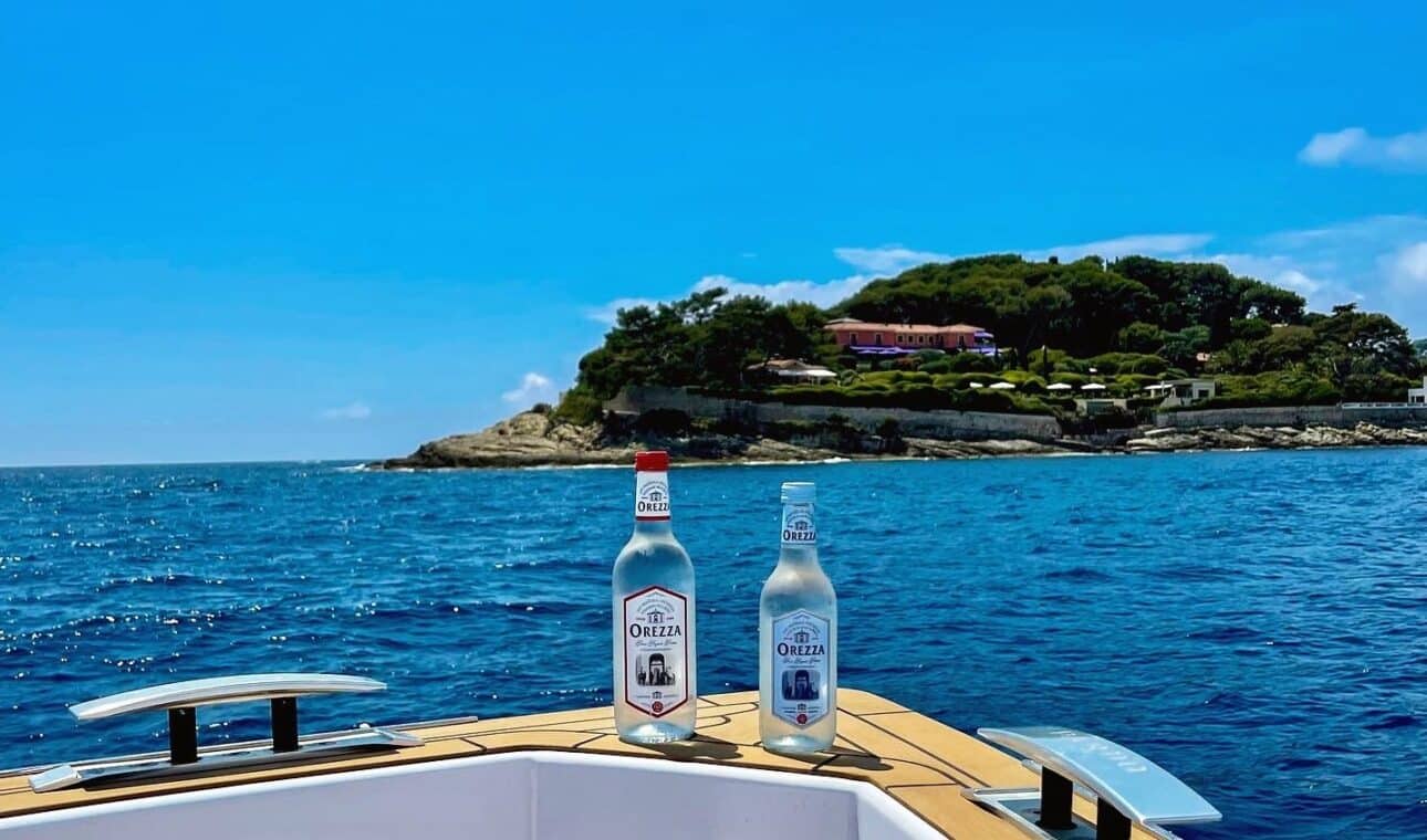 Orezza Eau Orezza : l'eau minérale de Corse - Visiter la Corse