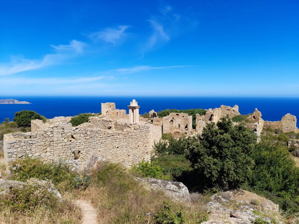 Plus belles randonnées corses, village occi, visiter la corse