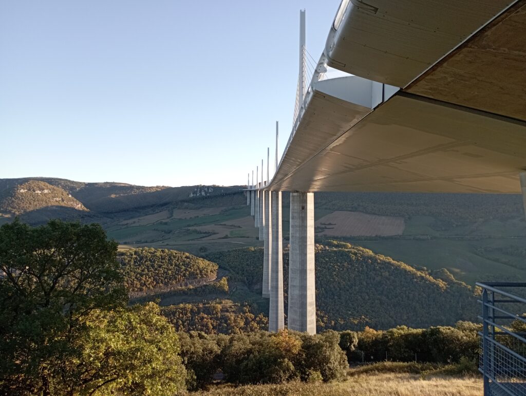 Viaduc de Millau, Le Viaduc de Millau, Visiter Millau, Guides France