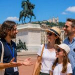tourisme-lyon-place-bellecour-famille-guide - tour Visite Privée Lyon, Guide Lyon, Visite Guidée Lyon, Lyon Tour, Guide Conférencier Lyon