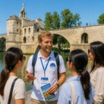 visite-guidee-pont-avignon-touristes-asiatiques Visiter Avignon, Guide Avignon