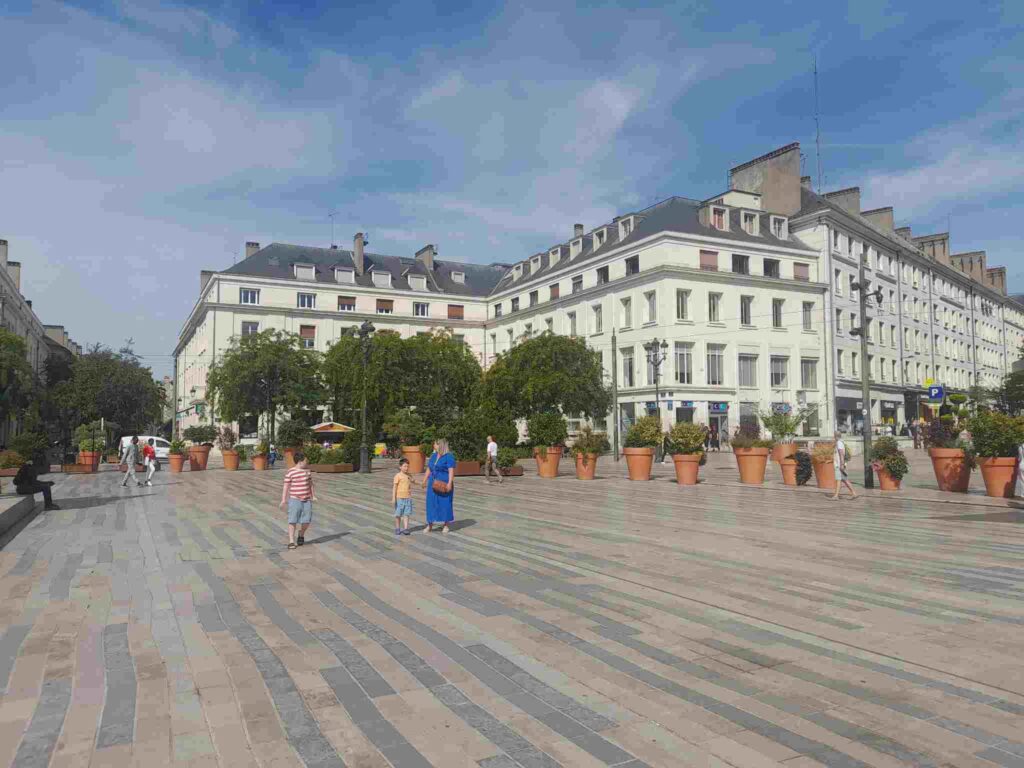 Place du Martroi, Visiter Orléans, Visite Guidée Orléans