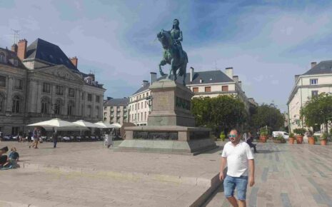 Place du Martroi, Visiter Orléans, Visite Guidée Orléans