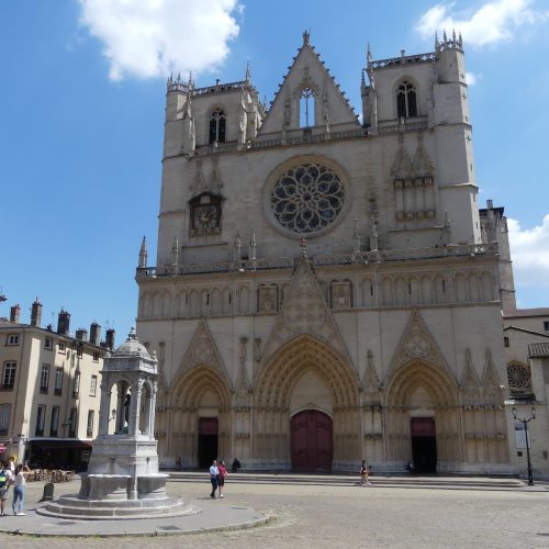 Cathédrale Saint Jean Lyon Cathédrale Saint Jean, Cathédrale Saint Jean Lyon, Visiter Lyon, Guide Lyon, Visite Guidée Lyon