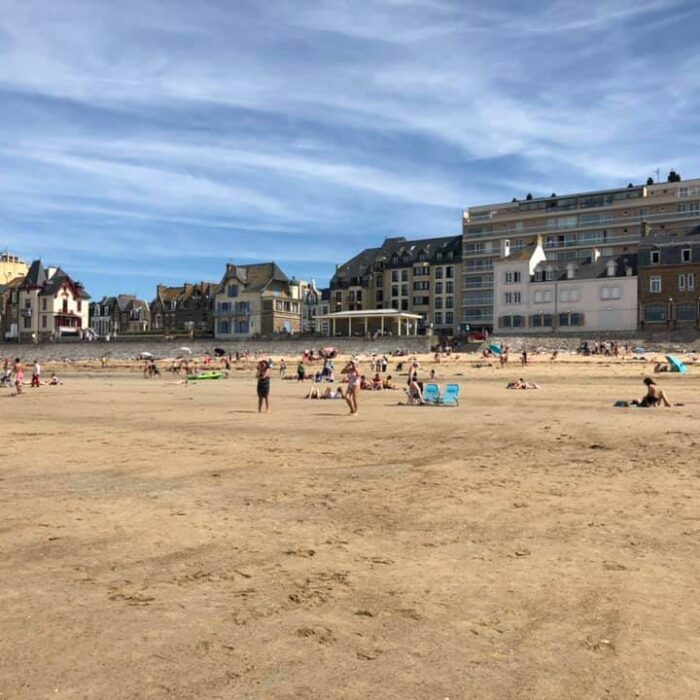 Se promener le long de la Plage du Sillon Se promener le long de la Plage du Sillon